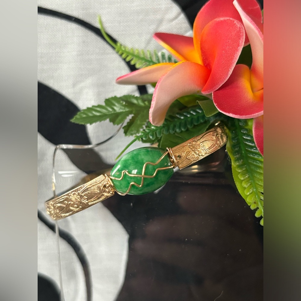 130. Green Jade bangle